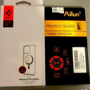 IPHONE 14 PRO CLEAR MAG CASE AND PROVACY HOASS SCREEN PROTECTOR